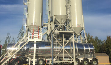 Blendcon™ Air Blender blending and pneumatic conveying of cement to a storage silo