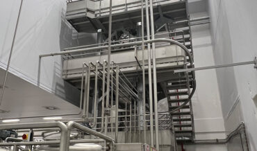 Dense phase pneumatic conveying and Bella™ Fluidized Zone Mixer mixing of dehydrated potato powder
