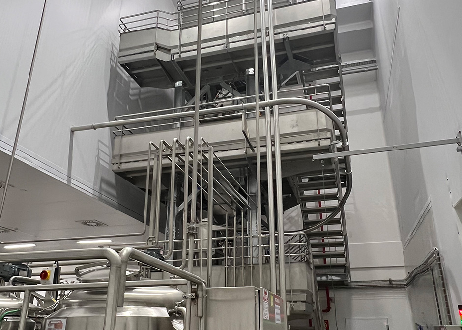 Dense phase pneumatic conveying and Bella™ Fluidized Zone Mixer mixing of dehydrated potato powder