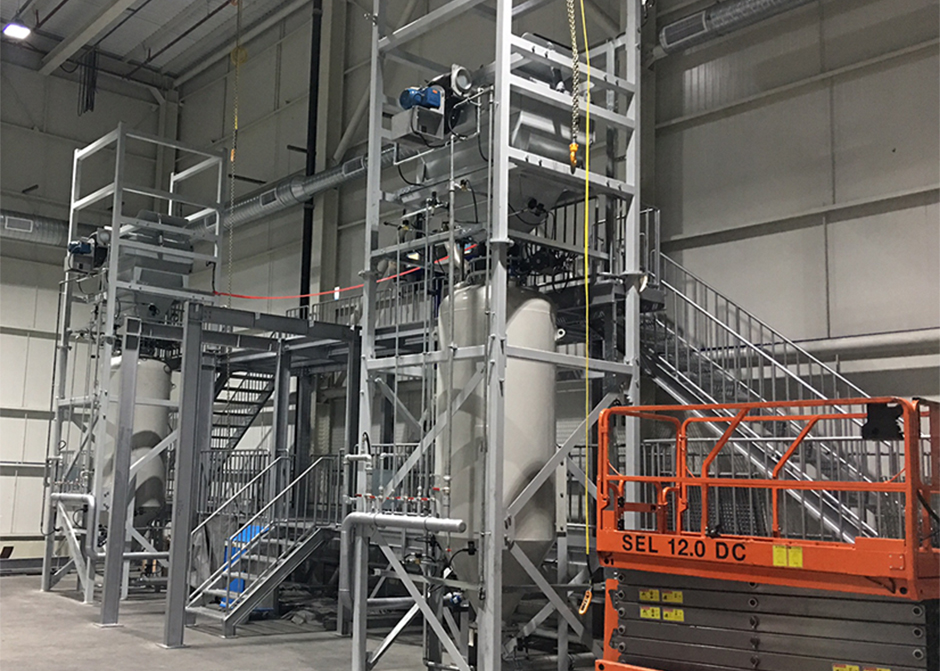 BulkBuster™ bulk bag unloading and dense phase pneumatic conveying of carbon black