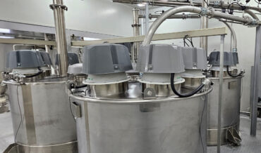 Dense phase pneumatic conveying of cocoa, sugar, and milk powder to multiple receiving bins